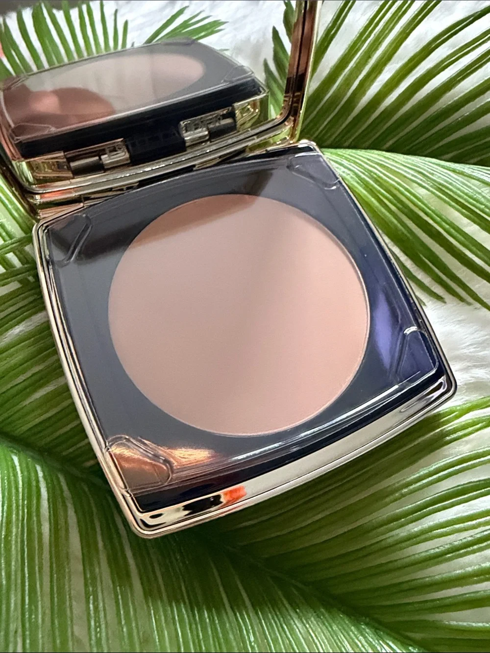 NIB Estée Lauder Double Wear Stay in Place Matte Powder Foundation 2C3 Fresco